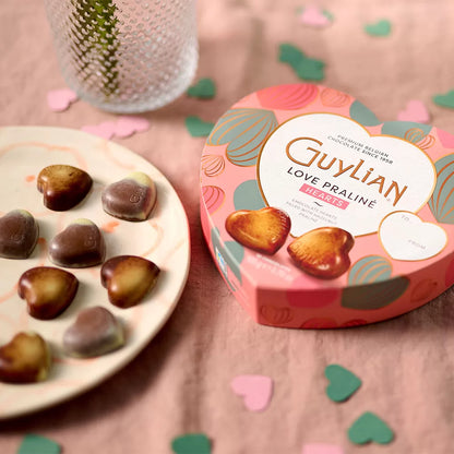 Guylian Love Praliné Hearts - chocolade hartjes pralines met hazelnootvulling - 105g